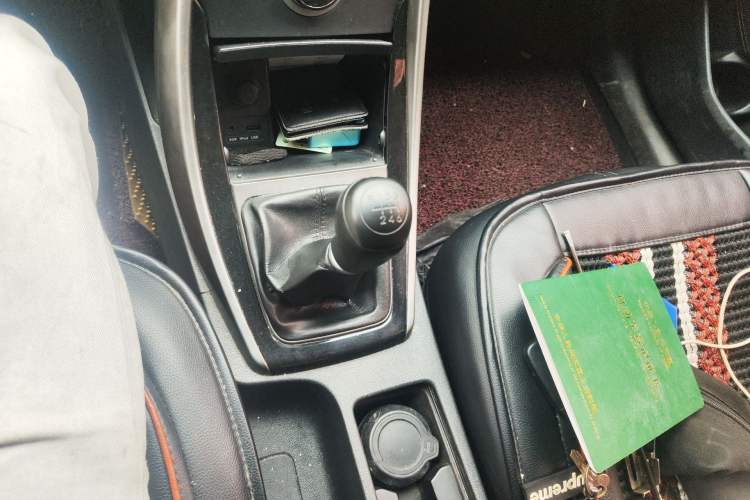 Used Hyundai Elantra (5th Generation / Langdong) 2012 1.6L Manual Leading Model Gear Lever