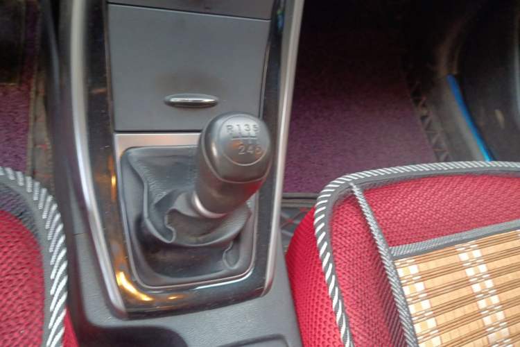 Used Hyundai Elantra (5th Generation / Langdong) 2012 1.6L Manual Leading Model Gear Lever