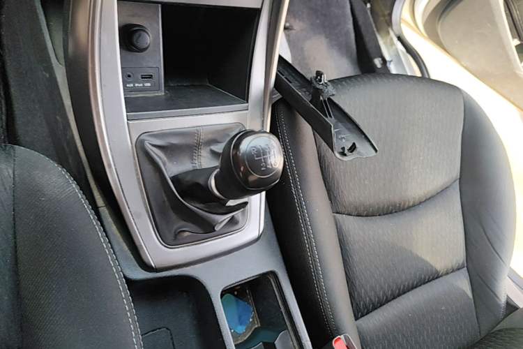 Used Hyundai Elantra (5th Generation / Langdong) 2012 1.6L Manual Fashion Edition Gear Lever