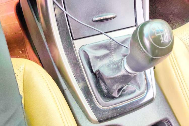 Used Hyundai Elantra (5th Generation / Langdong) 2012 1.6L Manual Leading Model Gear Lever