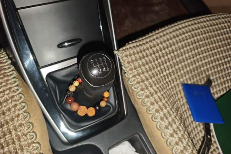 Used Hyundai Elantra (5th Generation / Langdong) 2012 1.6L Manual Leading Model Gear Lever