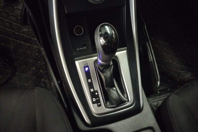 Used Hyundai Elantra (5th Generation / Langdong) 2012 1.6L Automatic Fashion Edition Gear Lever