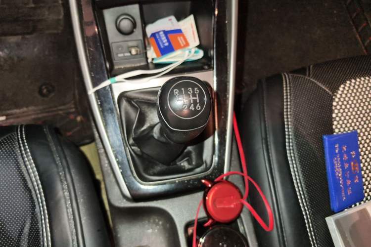 Used Hyundai Elantra (5th Generation / Langdong) 2012 1.6L Manual Leading Model Gear Lever