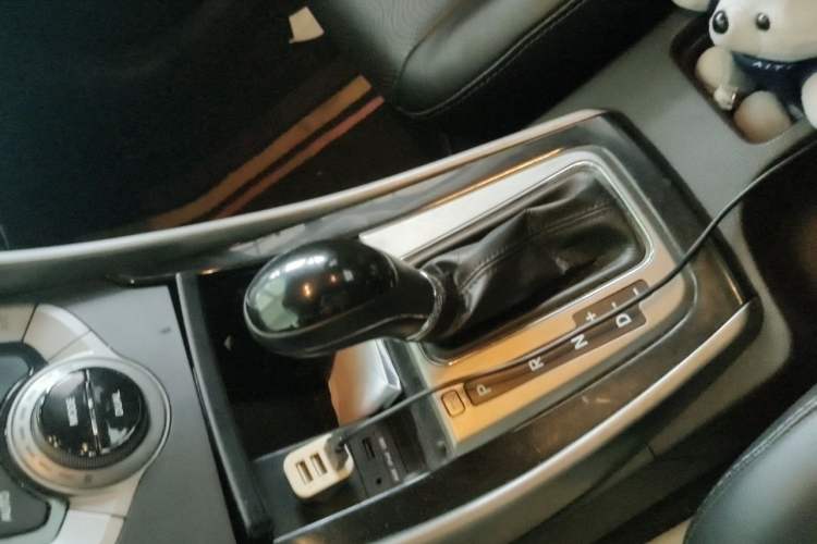 Used Hyundai Elantra (5th Generation / Langdong) 2012 1.6L Automatic Prestige Model Gear Lever