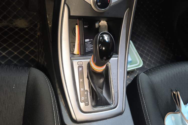 Used Hyundai Elantra (5th Generation / Langdong) 2012 1.6L Automatic Fashion Edition Gear Lever