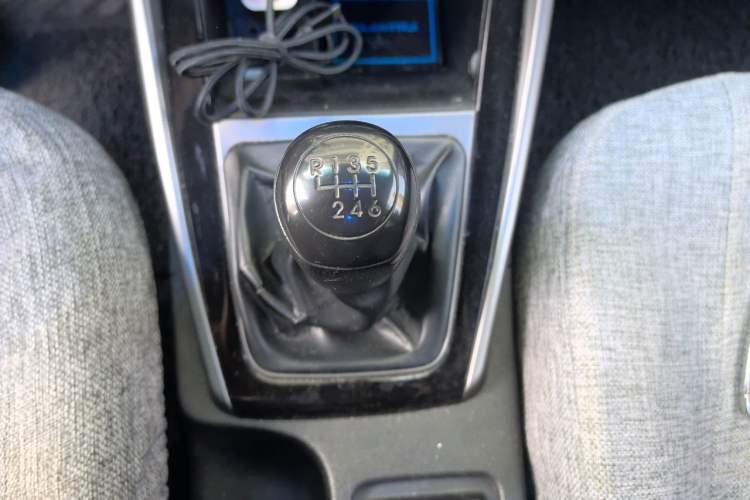 Used Hyundai Elantra (5th Generation / Langdong) 2012 1.6L Manual Leading Model Gear Lever