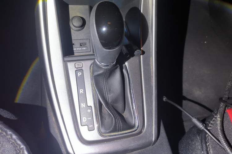 Used Hyundai Elantra (5th Generation / Langdong) 2012 1.6L Automatic Fashion Edition Gear Lever