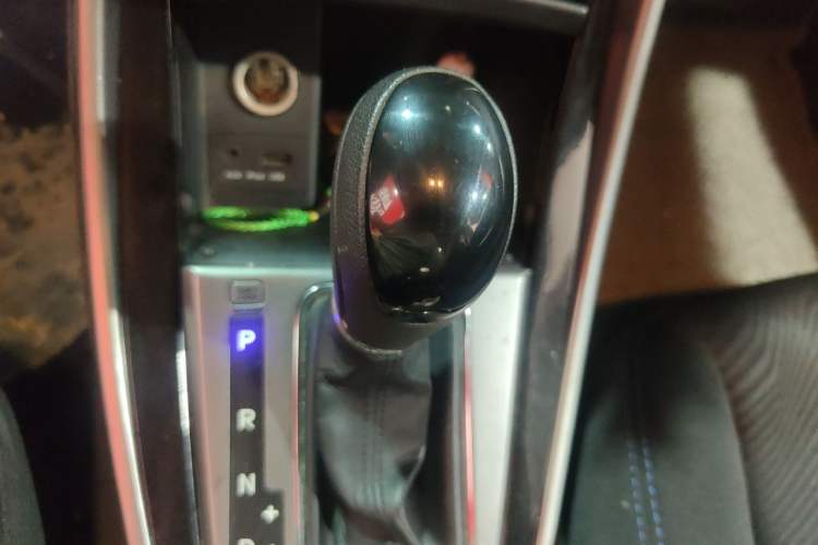 Used Hyundai Elantra (5th Generation / Langdong) 2012 1.6L Automatic Leading Model Gear Lever