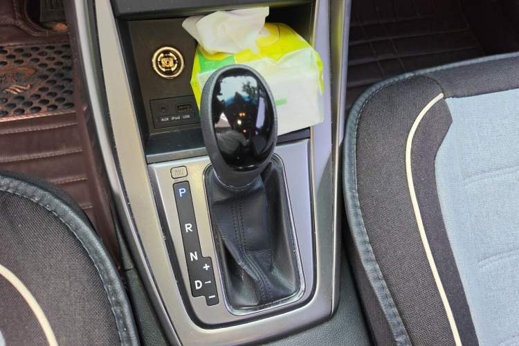 Used Hyundai Elantra (5th Generation / Langdong) 2012 1.6L Automatic Fashion Edition Gear Lever