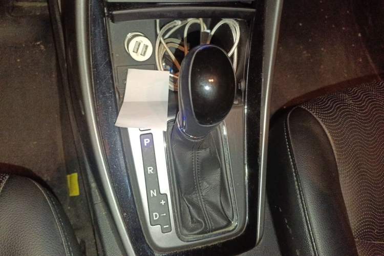 Used Hyundai Elantra (5th Generation / Langdong) 2012 1.6L Automatic Prestige Model Gear Lever