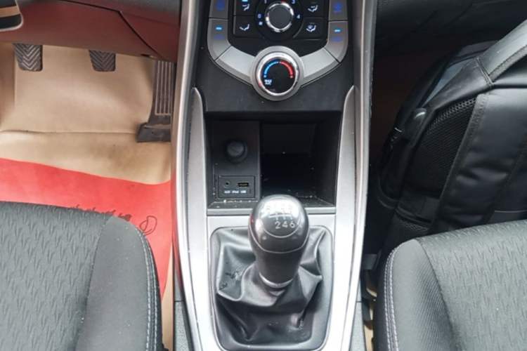 Used Hyundai Elantra (5th Generation / Langdong) 2012 1.6L Manual Fashion Edition Gear Lever