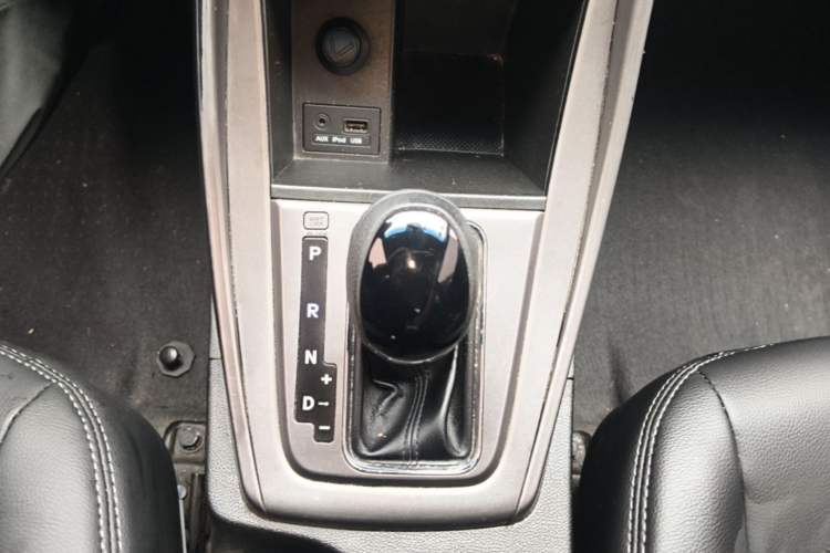 Used Hyundai Elantra (5th Generation / Langdong) 2012 1.6L Automatic Fashion Edition Gear Lever