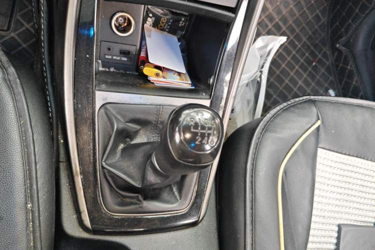 Used Hyundai Elantra (5th Generation / Langdong) 2012 1.6L Manual Leading Model Gear Lever