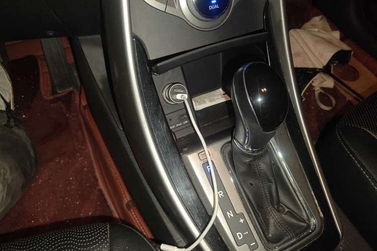 Used Hyundai Elantra (5th Generation / Langdong) 2012 1.6L Automatic Prestige Model Gear Lever
