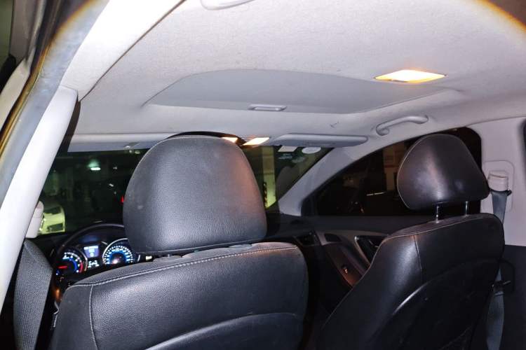 Used Hyundai Elantra (5th Generation / Langdong) 2012 1.6L Automatic Prestige Model Headliner