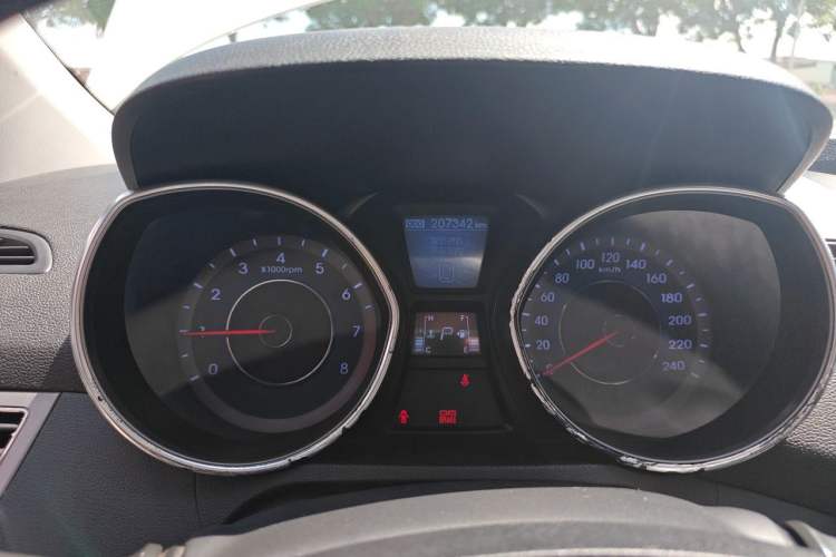 Used Hyundai Elantra (5th Generation / Langdong) 2012 1.6L Automatic Prestige Model Instrument Cluster