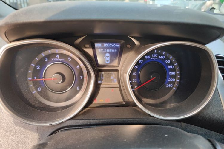 Used Hyundai Elantra (5th Generation / Langdong) 2012 1.6L Manual Leading Model Instrument Cluster
