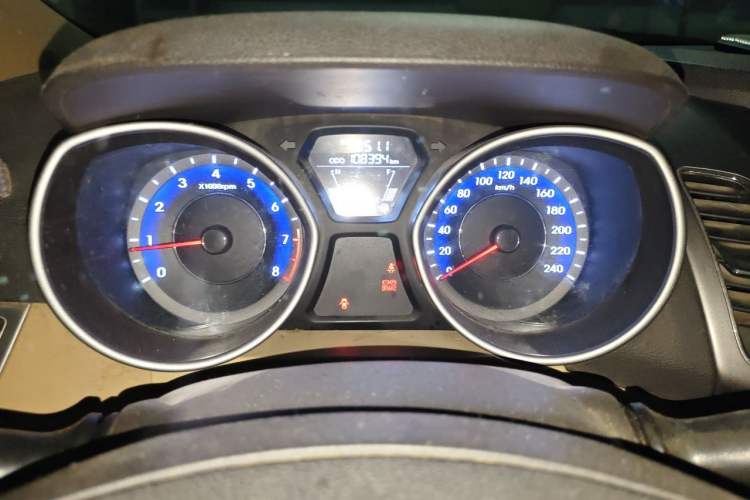 Used Hyundai Elantra (5th Generation / Langdong) 2012 1.6L Manual Fashion Edition Instrument Cluster