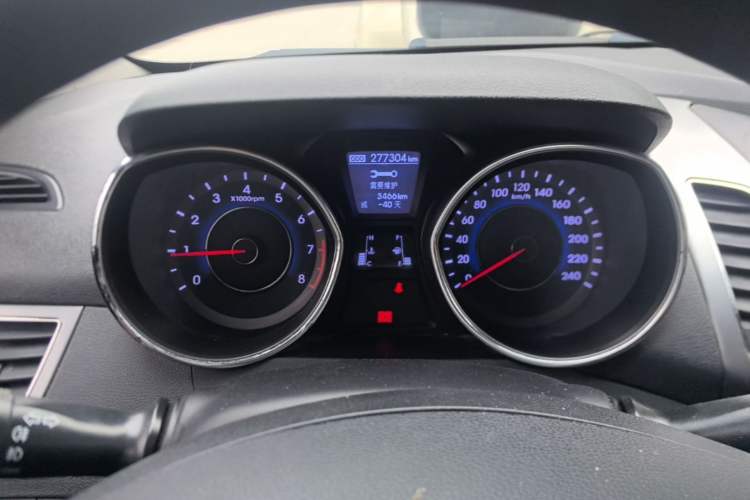 Used Hyundai Elantra (5th Generation / Langdong) 2012 1.6L Manual Leading Model Instrument Cluster