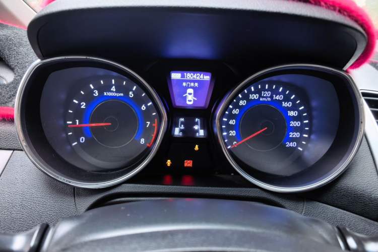 Used Hyundai Elantra (5th Generation / Langdong) 2012 1.6L Manual Leading Model Instrument Cluster