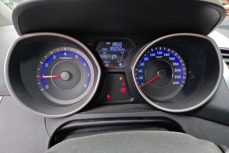 Used Hyundai Elantra (5th Generation / Langdong) 2012 1.6L Automatic Fashion Edition Instrument Cluster