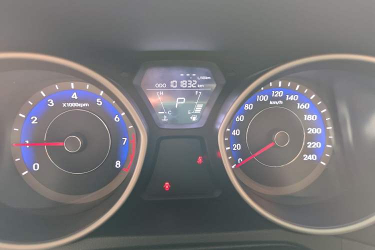 Used Hyundai Elantra (5th Generation / Langdong) 2012 1.6L Automatic Fashion Edition Instrument Cluster