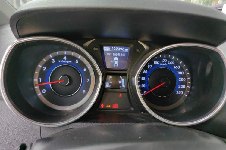 Used Hyundai Elantra (5th Generation / Langdong) 2012 1.6L Manual Leading Model Instrument Cluster