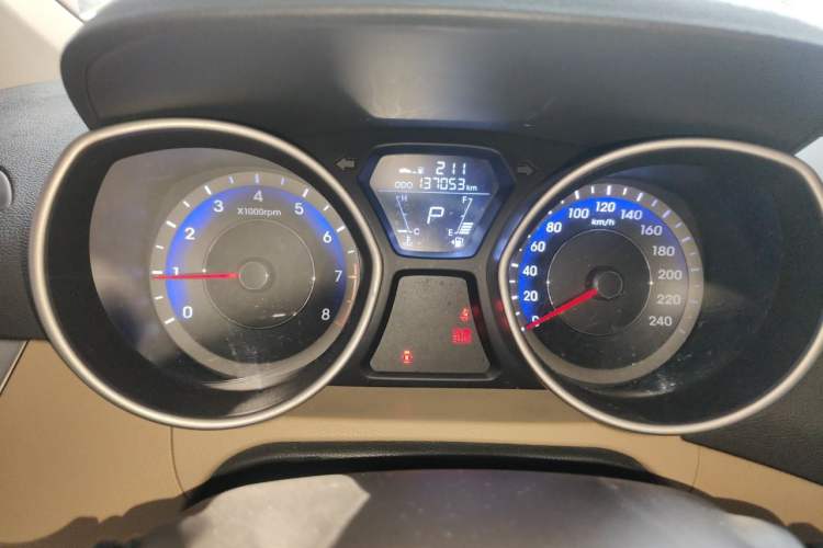 Used Hyundai Elantra (5th Generation / Langdong) 2012 1.6L Automatic Fashion Edition Instrument Cluster