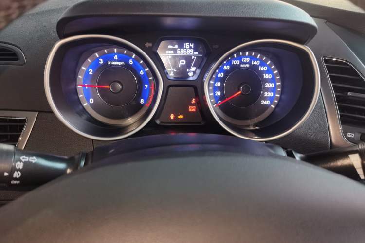 Used Hyundai Elantra (5th Generation / Langdong) 2012 1.6L Automatic Fashion Edition Instrument Cluster