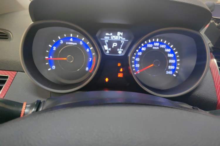 Used Hyundai Elantra (5th Generation / Langdong) 2012 1.6L Automatic Fashion Edition Instrument Cluster