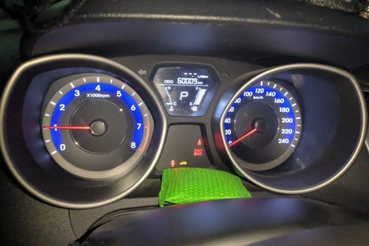 Used Hyundai Elantra (5th Generation / Langdong) 2012 1.6L Automatic Fashion Edition Instrument Cluster