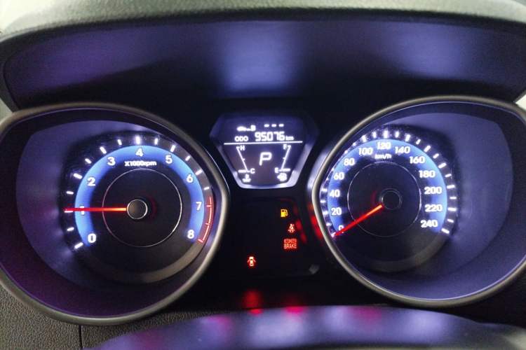 Used Hyundai Elantra (5th Generation / Langdong) 2012 1.6L Automatic Fashion Edition Instrument Cluster