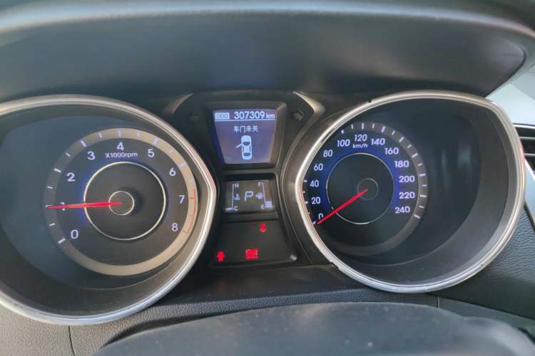 Used Hyundai Elantra (5th Generation / Langdong) 2012 1.6L Automatic Leading Model Instrument Cluster