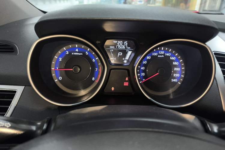 Used Hyundai Elantra (5th Generation / Langdong) 2012 1.6L Automatic Fashion Edition Instrument Cluster