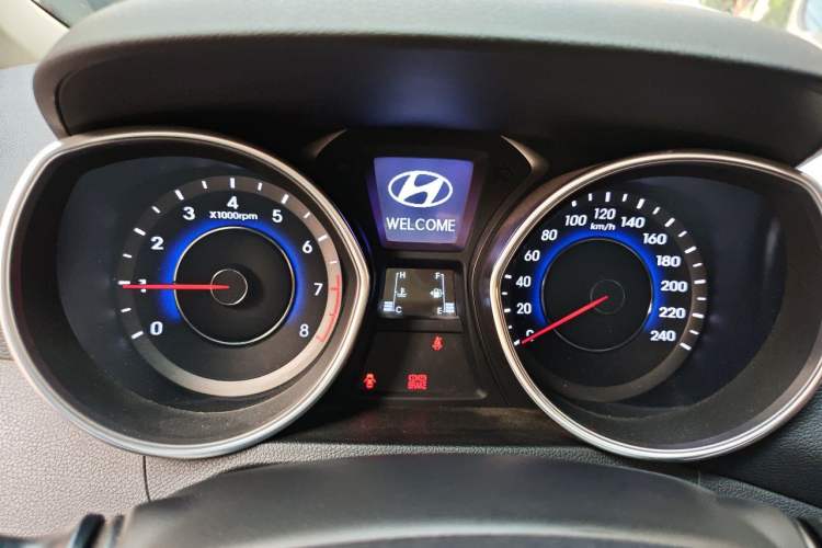 Used Hyundai Elantra (5th Generation / Langdong) 2012 1.6L Manual Leading Model Instrument Cluster