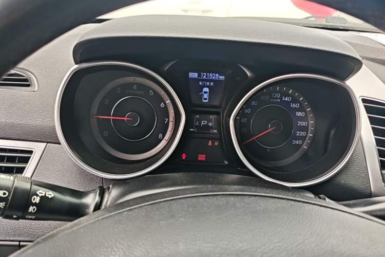 Used Hyundai Elantra (5th Generation / Langdong) 2012 1.6L Automatic Prestige Model Instrument Cluster