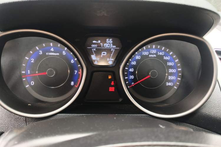 Used Hyundai Elantra (5th Generation / Langdong) 2012 1.6L Automatic Fashion Edition Instrument Cluster