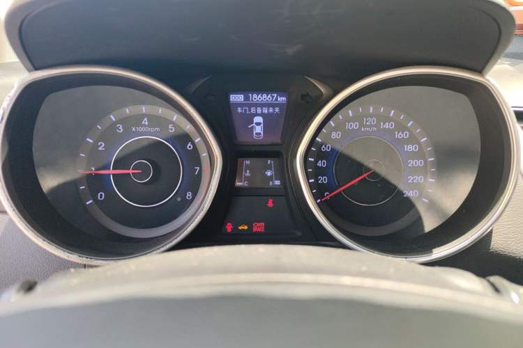 Used Hyundai Elantra (5th Generation / Langdong) 2012 1.6L Manual Leading Model Instrument Cluster