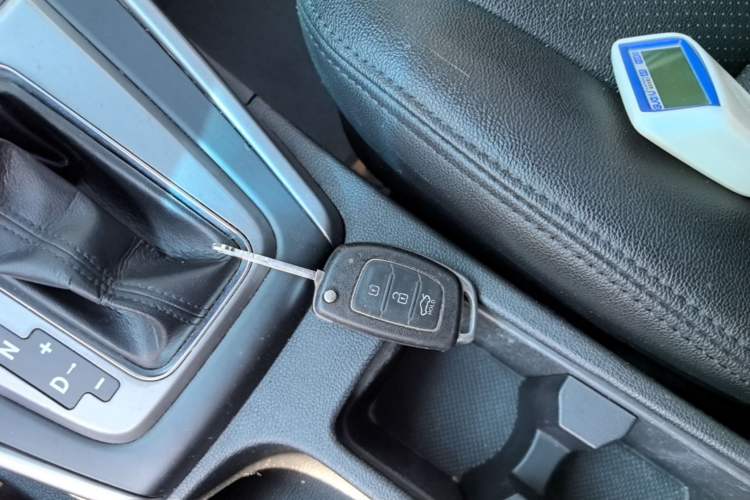 Used Hyundai Elantra (5th Generation / Langdong) 2012 1.6L Automatic Fashion Edition Interior 1