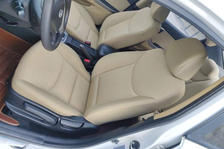 Used Hyundai Elantra (5th Generation / Langdong) 2012 1.6L Automatic Fashion Edition Interior 8