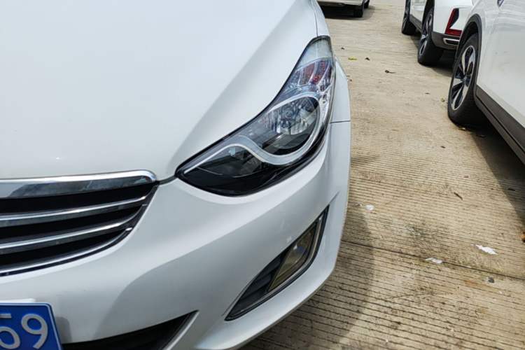Used Hyundai Elantra (5th Generation / Langdong) 2012 1.6L Automatic Fashion Edition Left Front Headlight