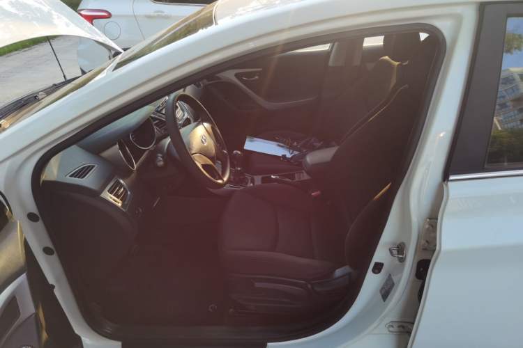 Used Hyundai Elantra (5th Generation / Langdong) 2012 1.6L Manual Leading Model Left Front Seat