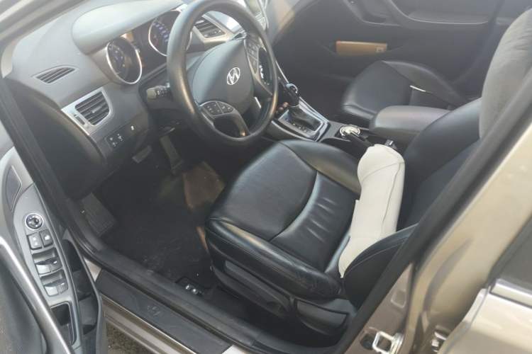 Used Hyundai Elantra (5th Generation / Langdong) 2012 1.6L Automatic Prestige Model Left Front Seat