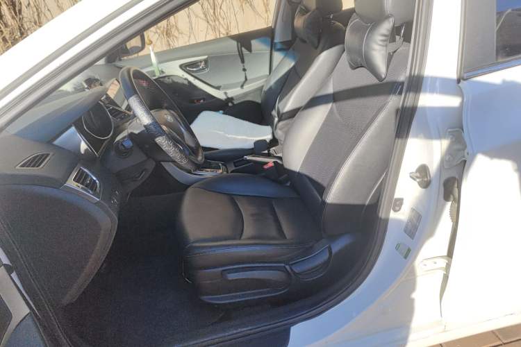Used Hyundai Elantra (5th Generation / Langdong) 2012 1.6L Automatic Prestige Model Left Front Seat