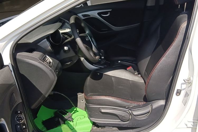 Used Hyundai Elantra (5th Generation / Langdong) 2012 1.6L Manual Leading Model Left Front Seat
