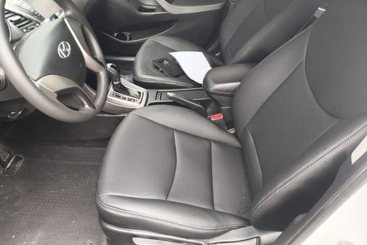 Used Hyundai Elantra (5th Generation / Langdong) 2012 1.6L Automatic Fashion Edition Left Front Seat
