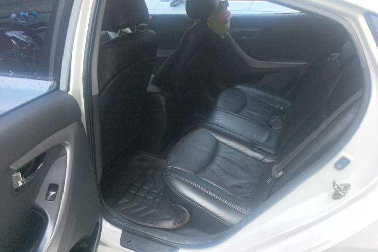 Used Hyundai Elantra (5th Generation / Langdong) 2012 1.6L Automatic Leading Model Left Rear Seat