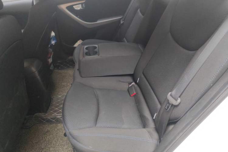 Used Hyundai Elantra (5th Generation / Langdong) 2012 1.6L Automatic Leading Model Left Rear Seat