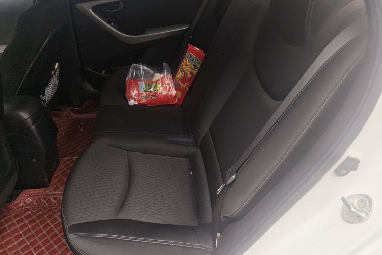Used Hyundai Elantra (5th Generation / Langdong) 2012 1.6L Automatic Fashion Edition Left Rear Seat