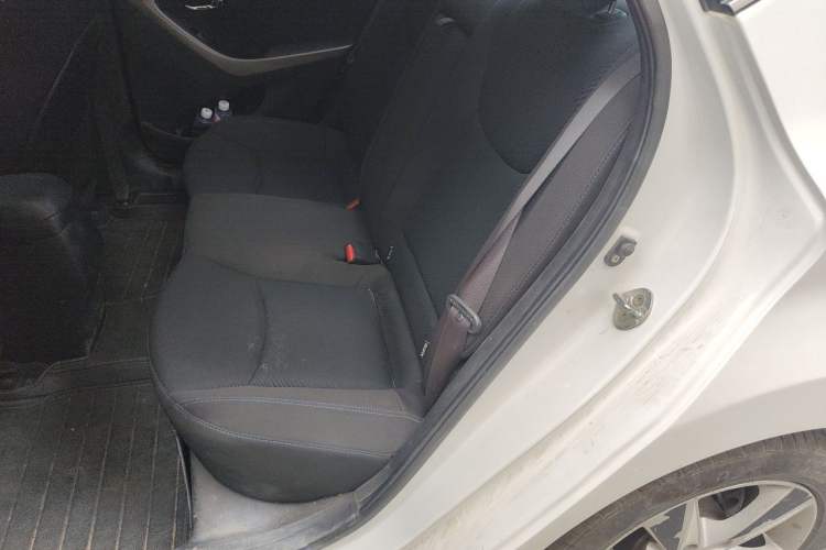 Used Hyundai Elantra (5th Generation / Langdong) 2012 1.6L Manual Leading Model Left Rear Seat
